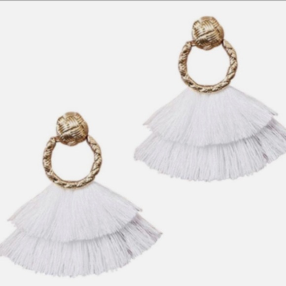 Love & Lemons Earrings Gold Loop with White Tassel - Picture 1 of 7